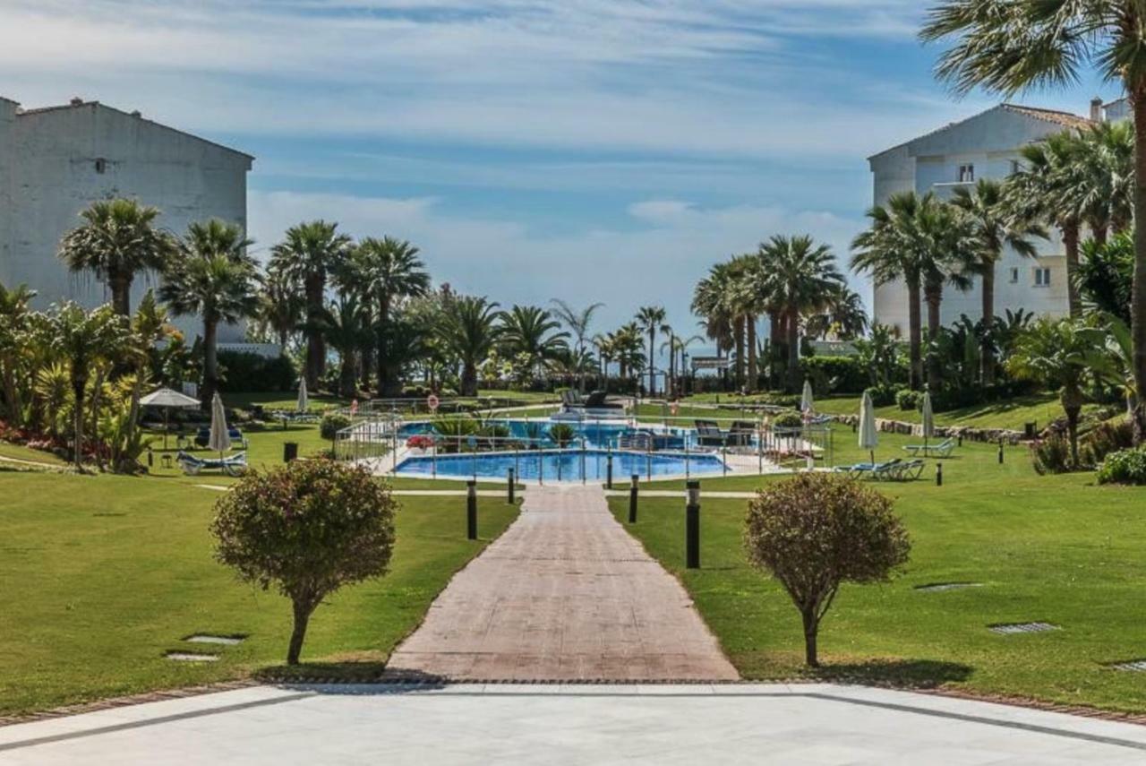 Beachfront In Puerto Banus, Playa Rocio Apartment